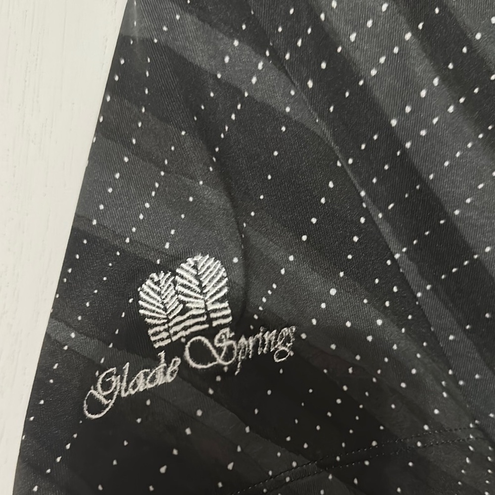 Black Patterned Nike Women’s Golf Shirt - Picture 2 of 3